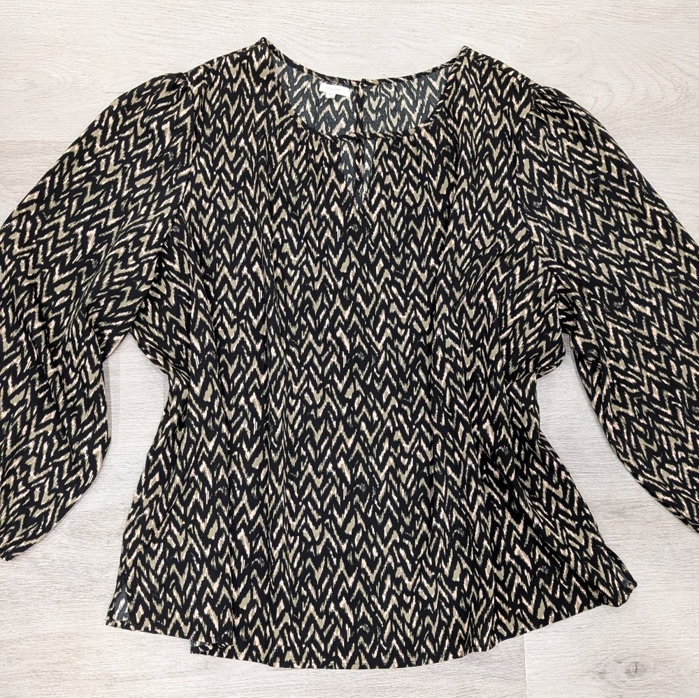 Maurices Plus Size Black and Khaki Zigzag Printed Chevron Long-Sleeve Blouse 3X